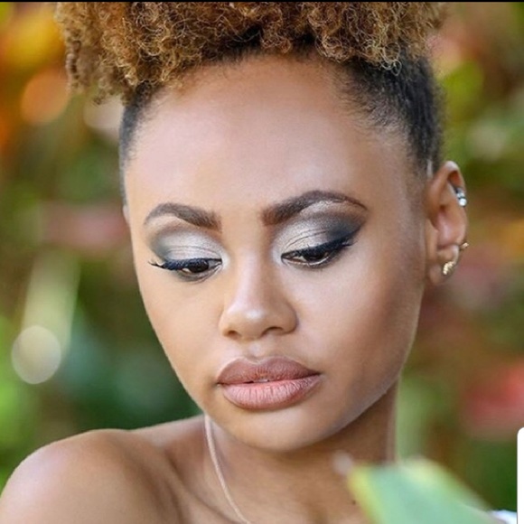 NIGHTINGALE SMOKEY EYESHADOW PALETTE - Picture 6 of 7